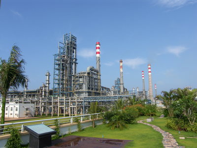 化工產(chǎn)品的廣泛應(yīng)用及其社會(huì)影響